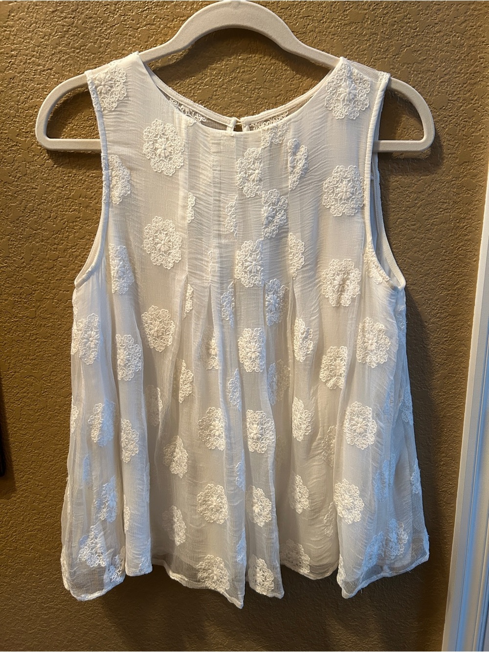 Altar'd State White Embroidered Floral Sleeveless Camisole Top